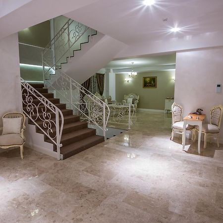 French Boutique Hotel Brassó Kültér fotó