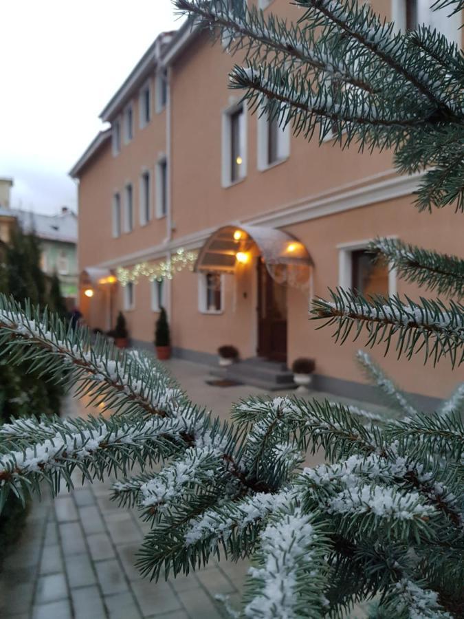 French Boutique Hotel Brassó Kültér fotó
