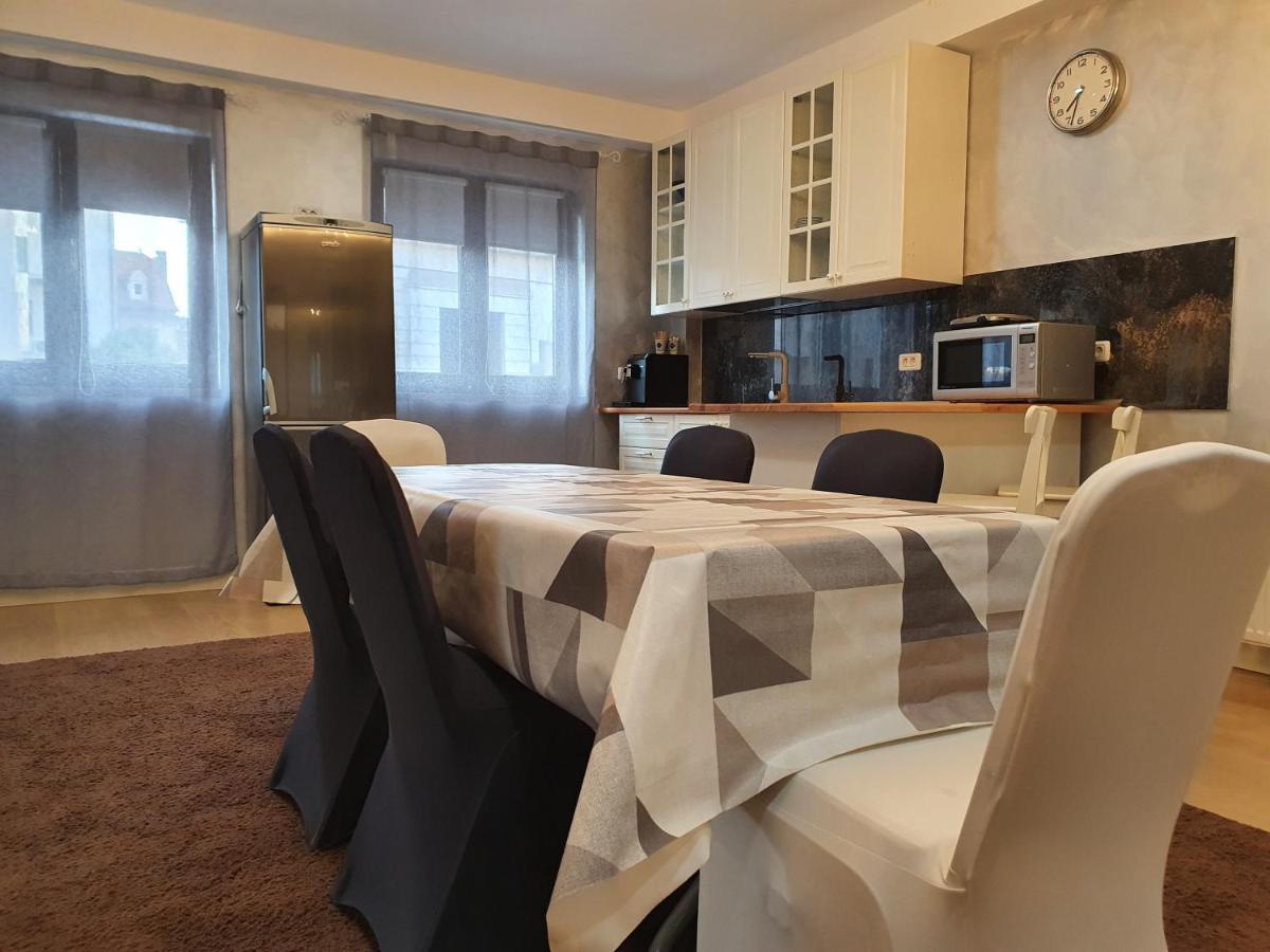 French Boutique Hotel Brassó Kültér fotó