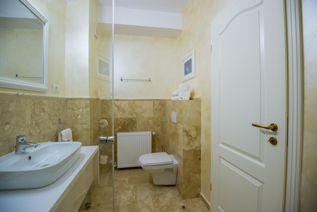 French Boutique Hotel Brassó Kültér fotó